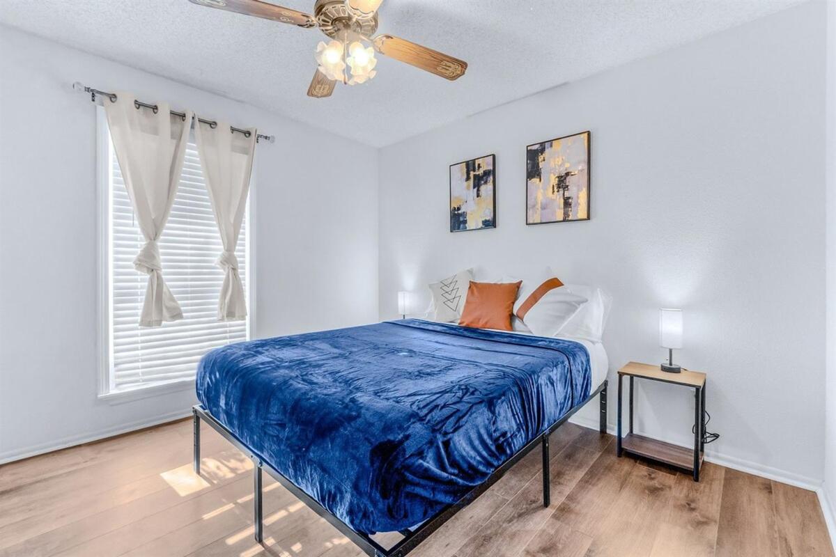 Holiday home Aloha 4br Private Pool Tiki Bar & Game Lounge! San Antonio