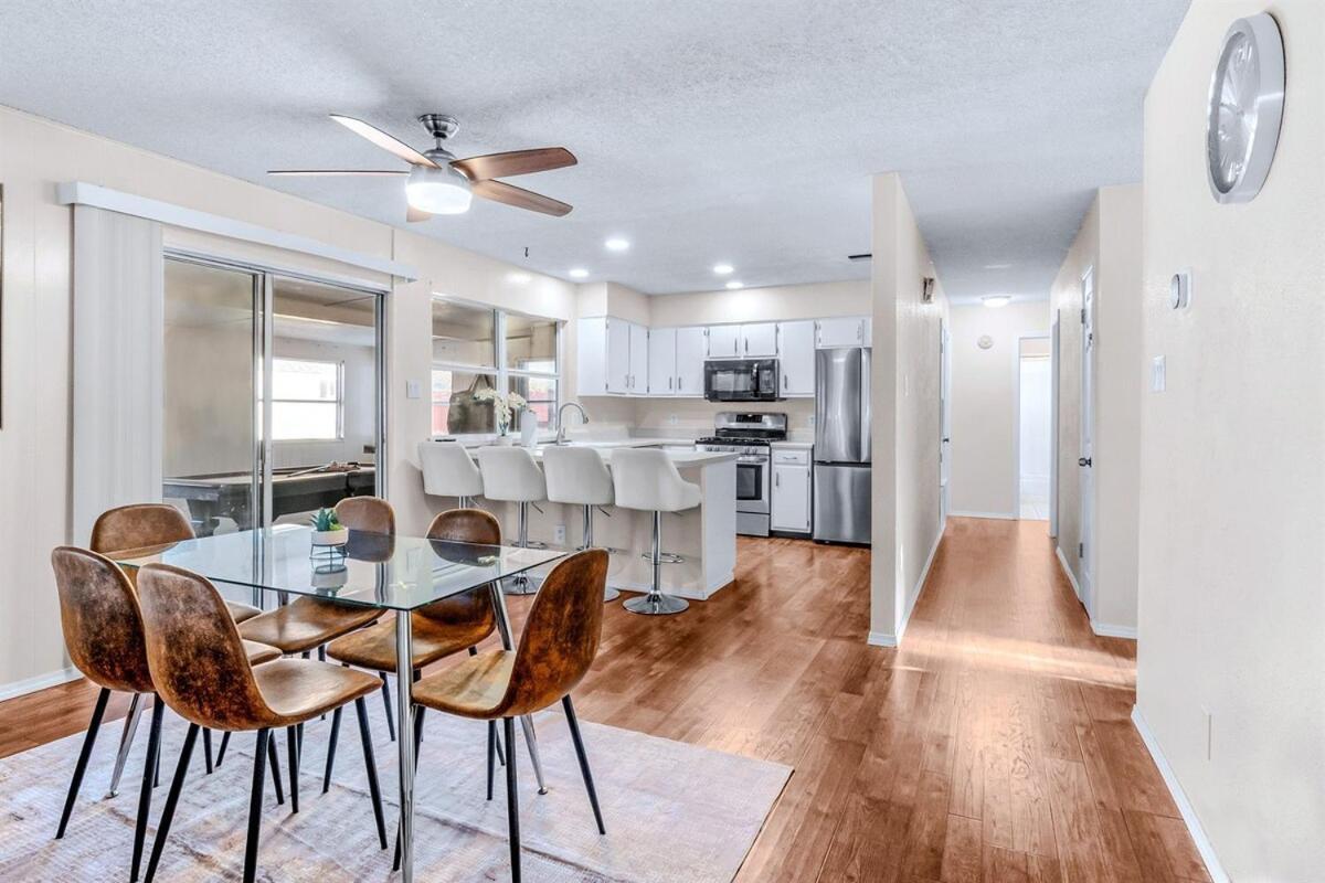 Aloha 4br Private Pool Tiki Bar & Game Lounge! Holiday home San Antonio