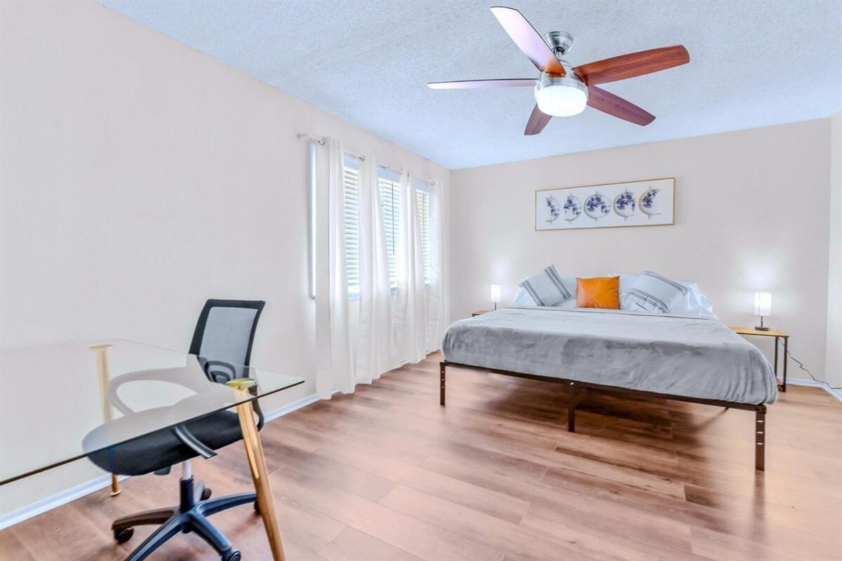 Aloha 4br Private Pool Tiki Bar & Game Lounge! Holiday home San Antonio