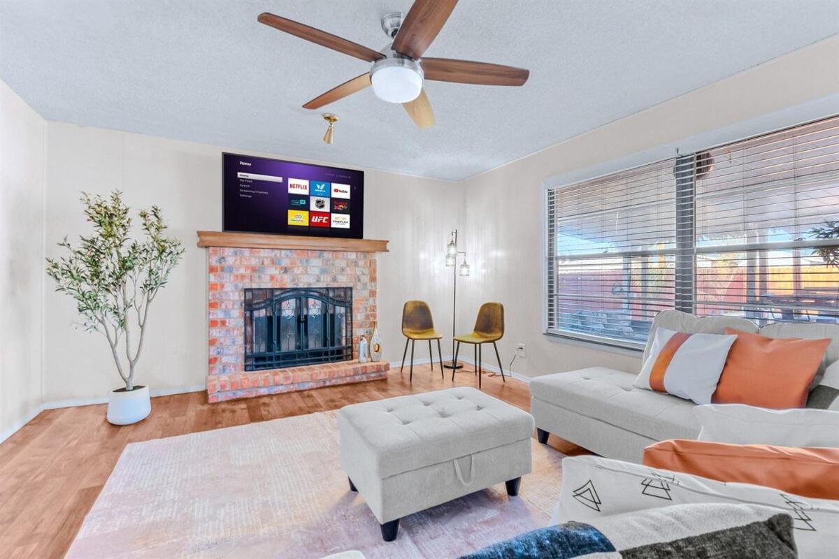 Aloha 4br Private Pool Tiki Bar & Game Lounge! San Antonio