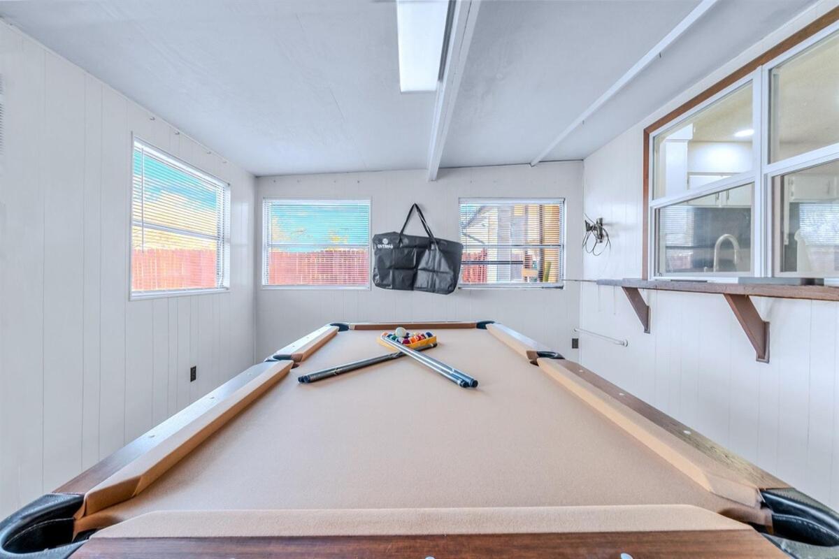 Holiday home Aloha 4br Private Pool Tiki Bar & Game Lounge! *