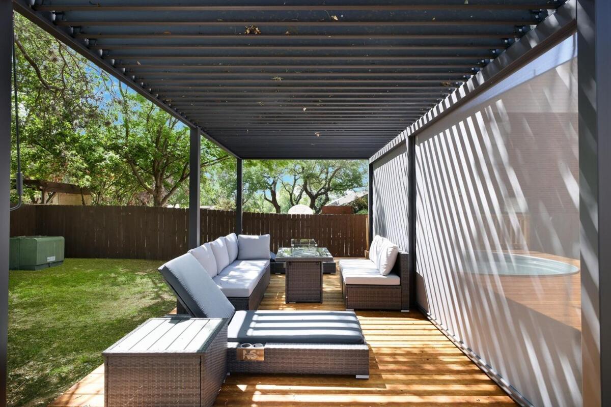 Stone Oak Retreat Hot Tub & Plunge Pool Holiday home *