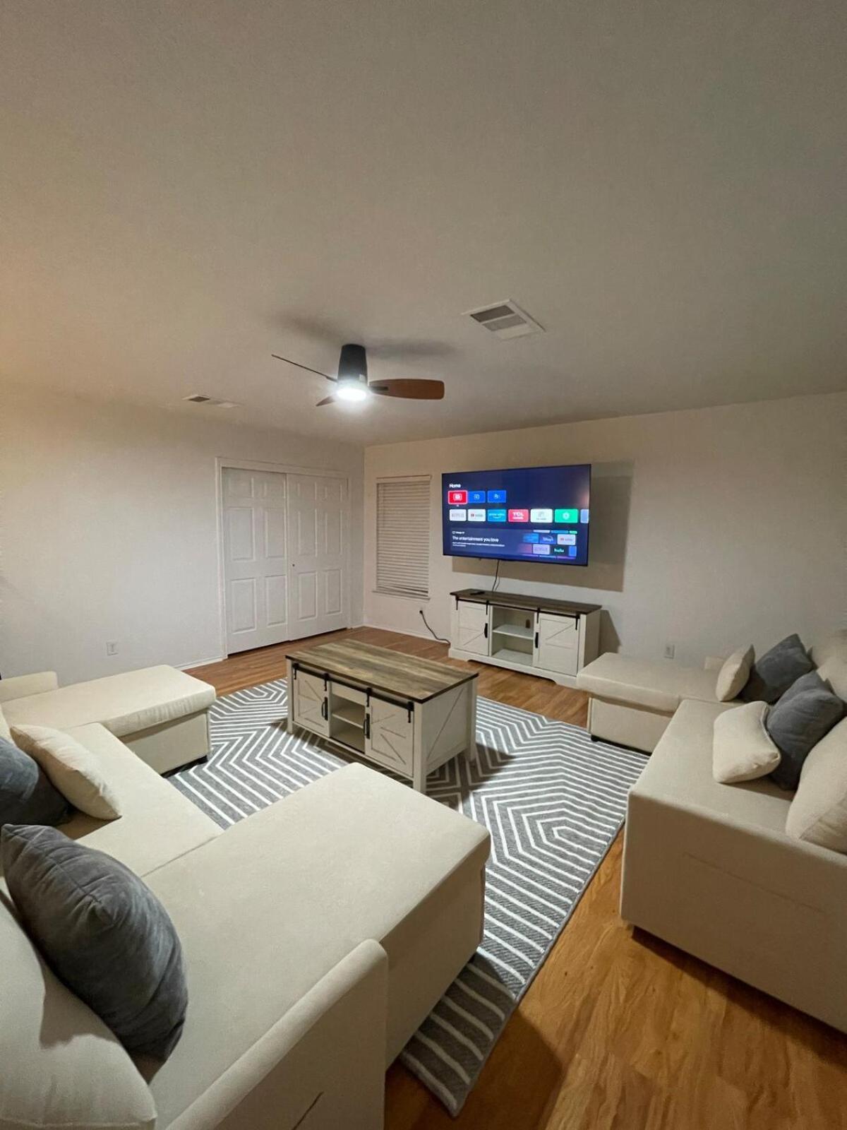 Holiday home Stone Oak Retreat Hot Tub & Plunge Pool *