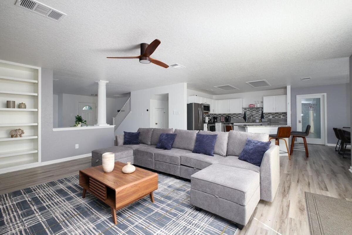 Stone Oak Retreat Hot Tub & Plunge Pool Holiday home San Antonio