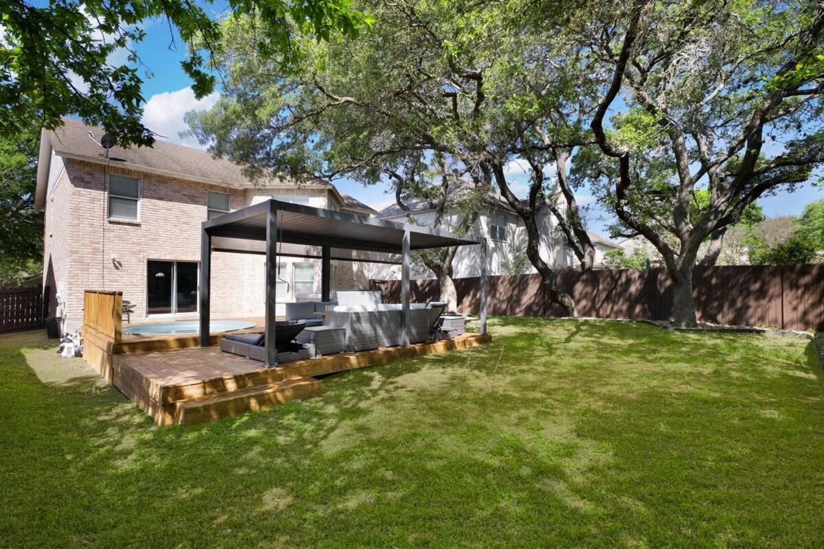 Stone Oak Retreat Hot Tub & Plunge Pool * San Antonio