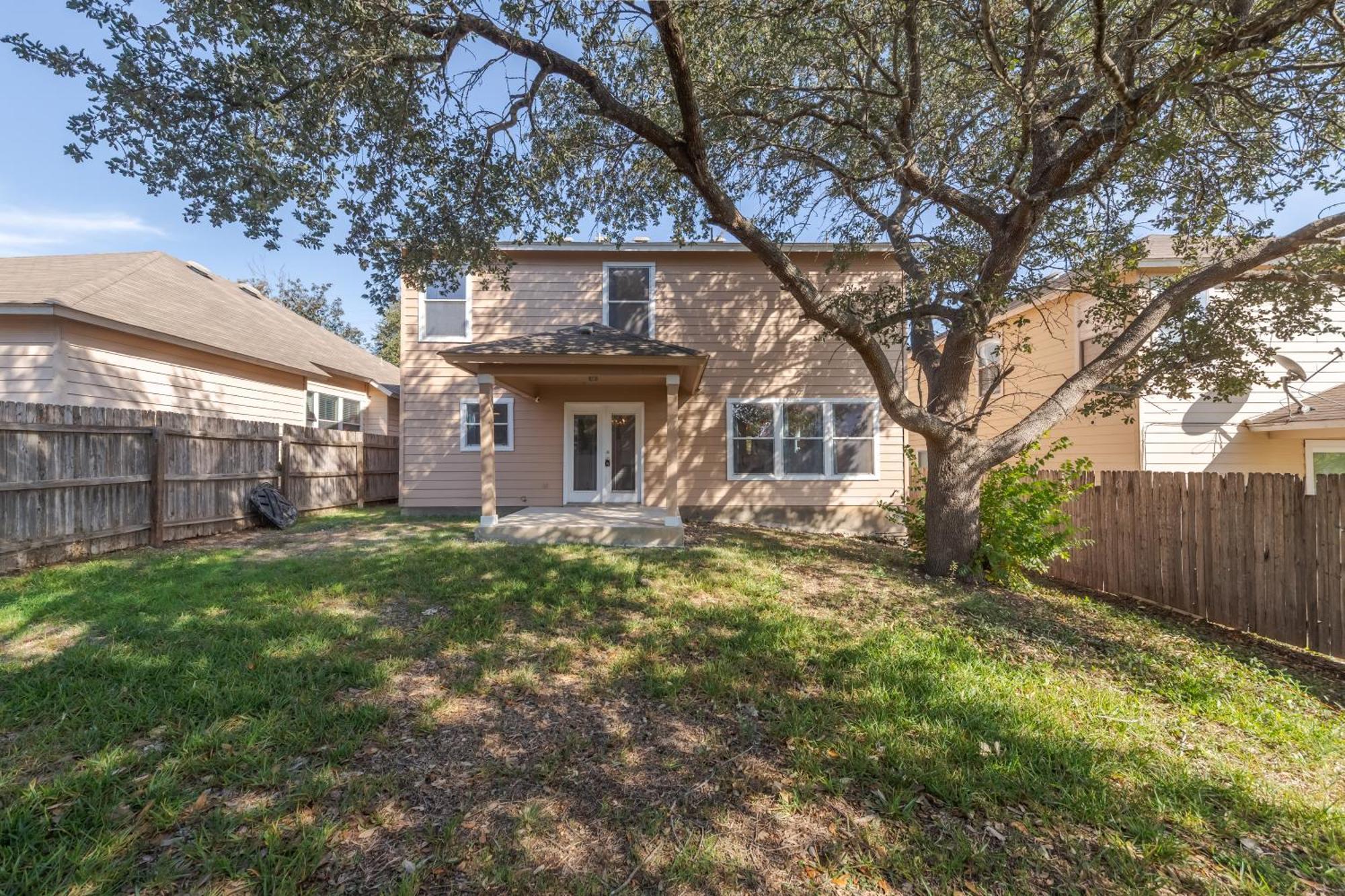 10819 - Family-friendly Near Lackland Afb