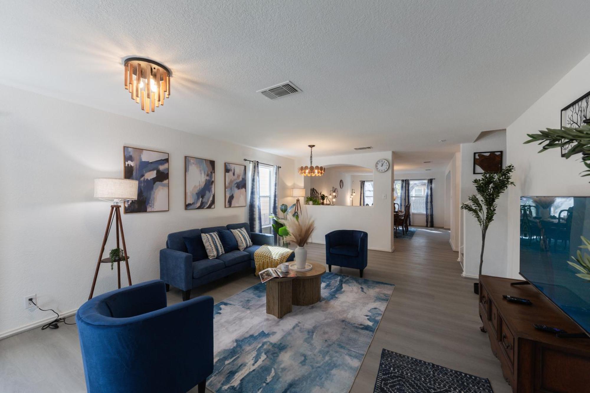 10819 - Family-friendly Near Lackland Afb