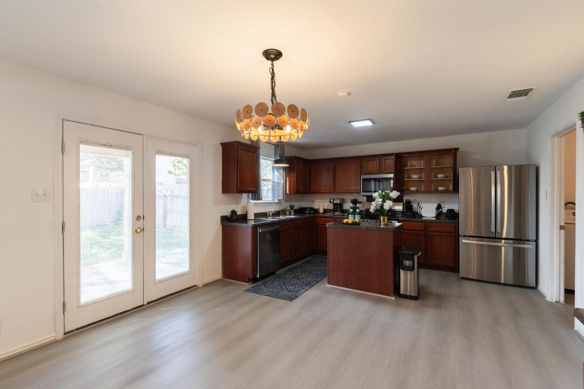 10819 - Family-friendly Near Lackland Afb