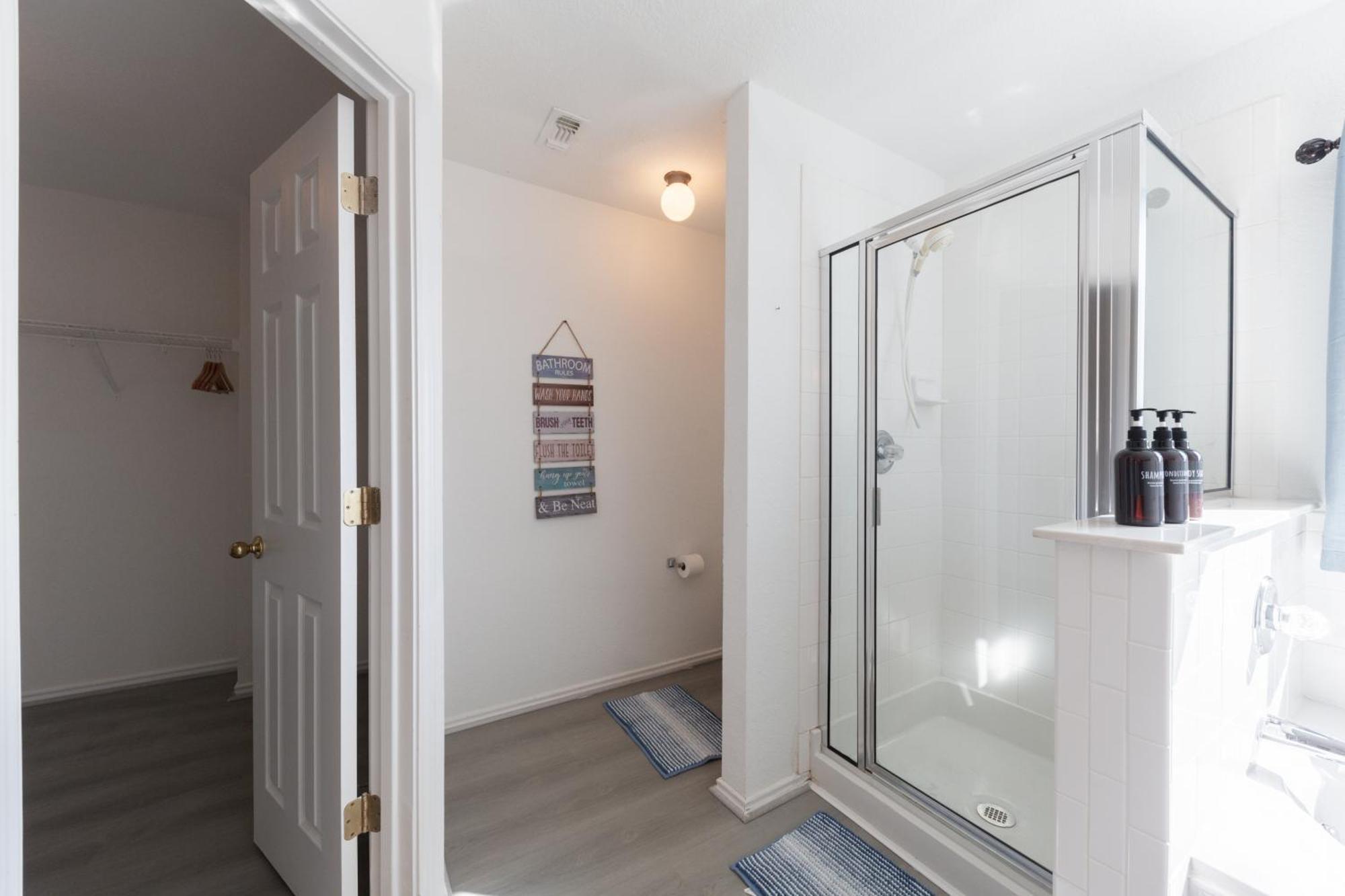 10819 - Family-friendly Near Lackland Afb