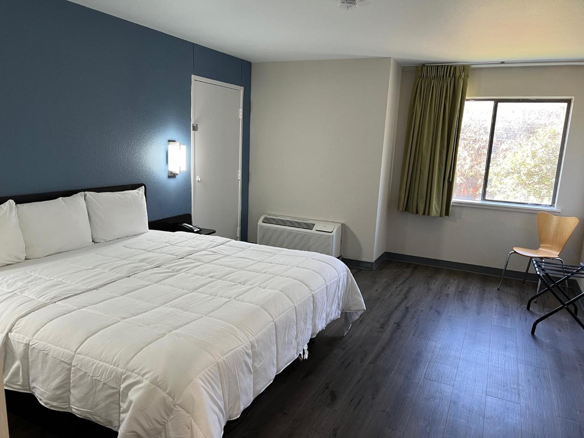 Park By Radisson 2* San Antonio