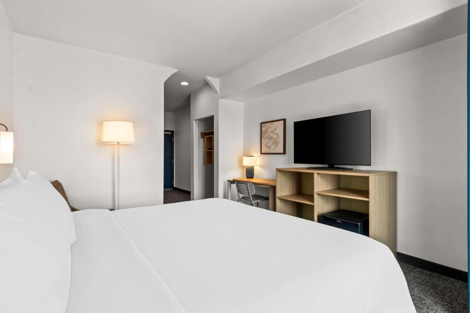 Hotel Spark By Hilton Near Seaworld San Antonio