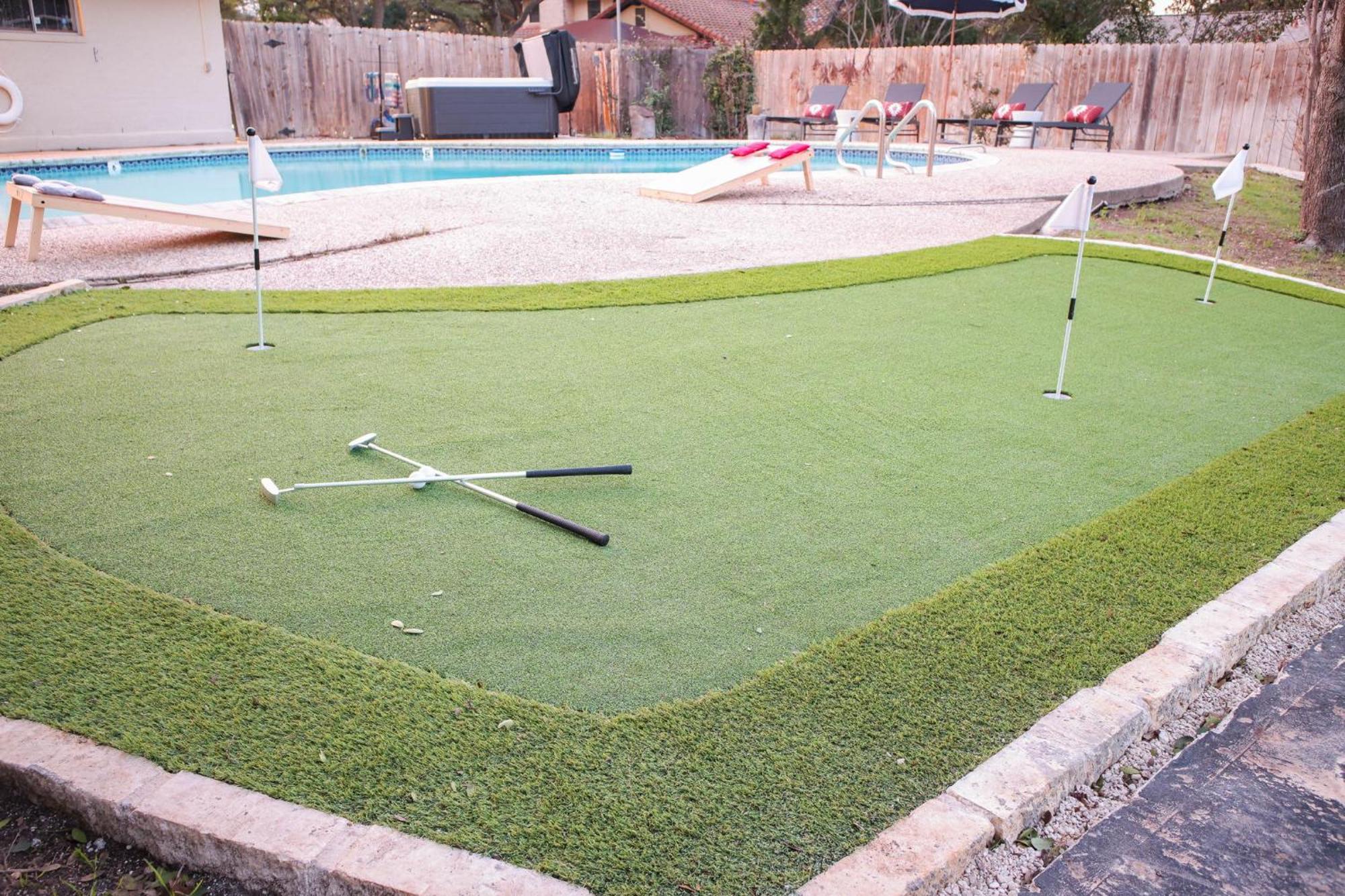 Holiday home Sleeps 16 Private Pool Sport Court Hot Tub Arcade *