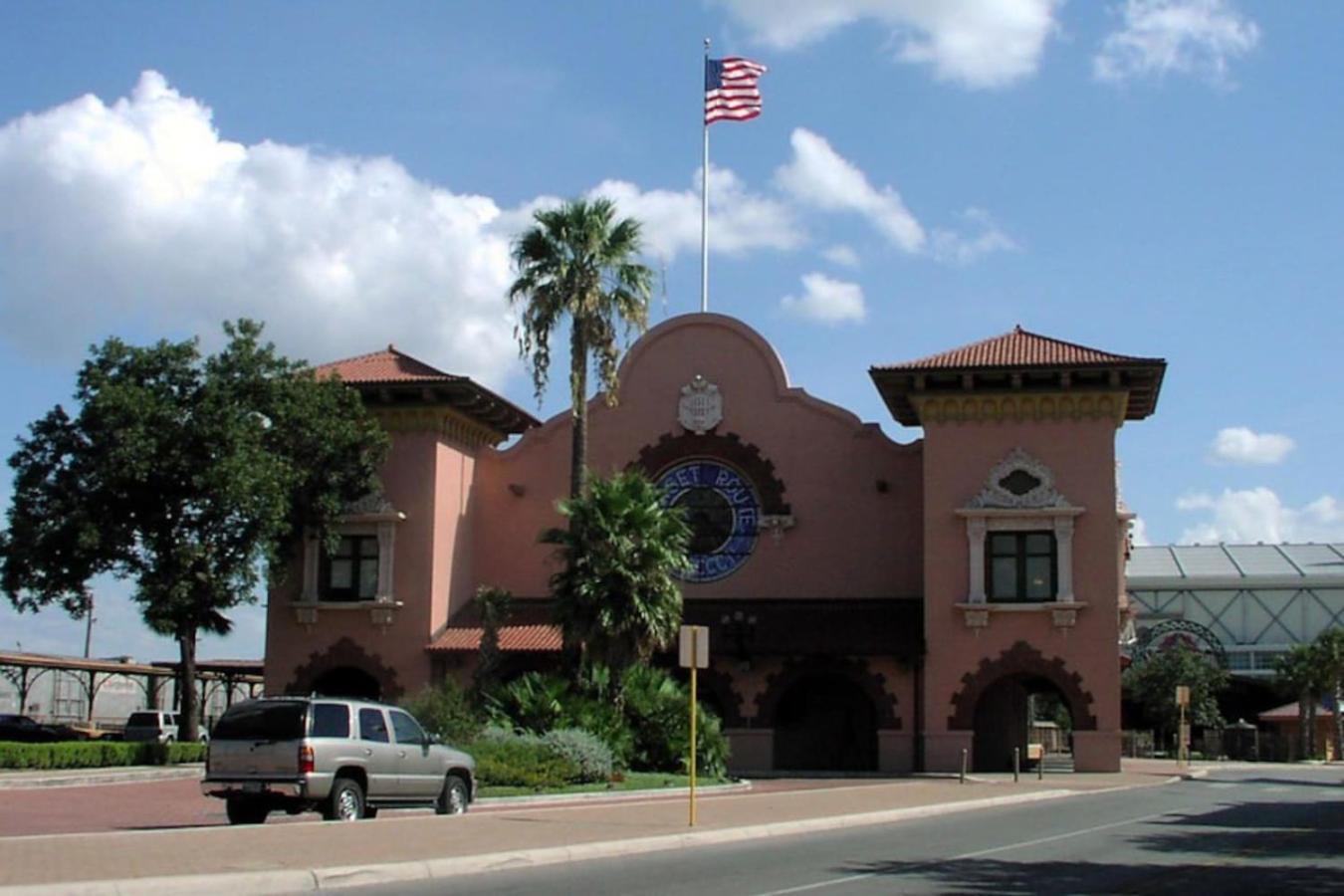 Southern Private In Shared Near Downtown San Antonio