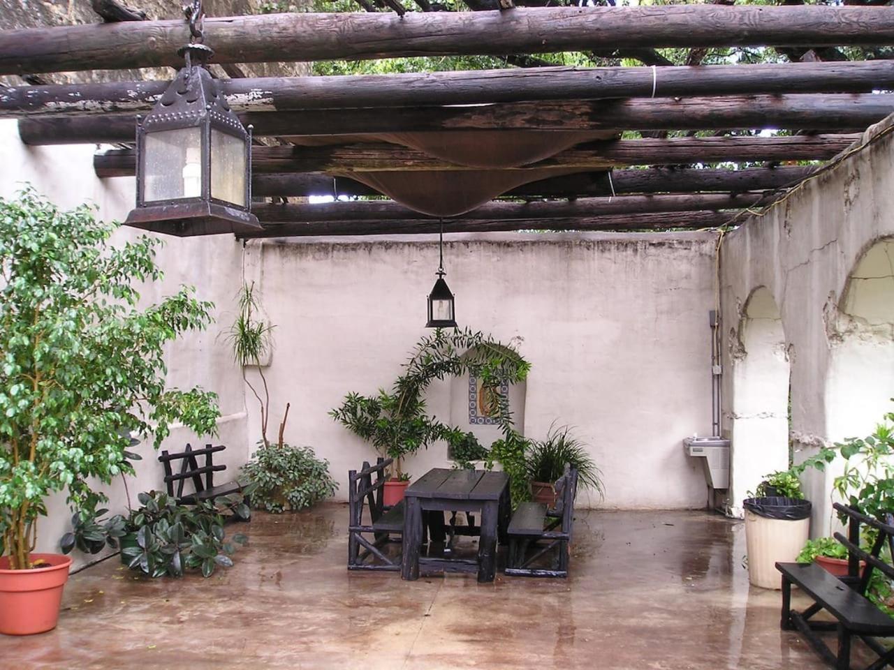 Southern Private In Shared Near Downtown Holiday home