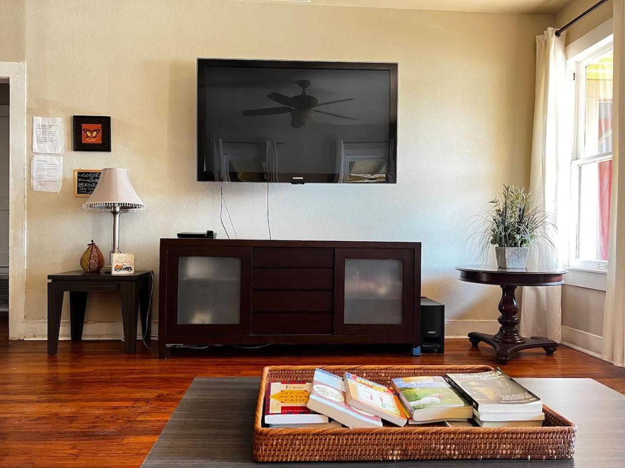 Southern Private In Shared Near Downtown San Antonio