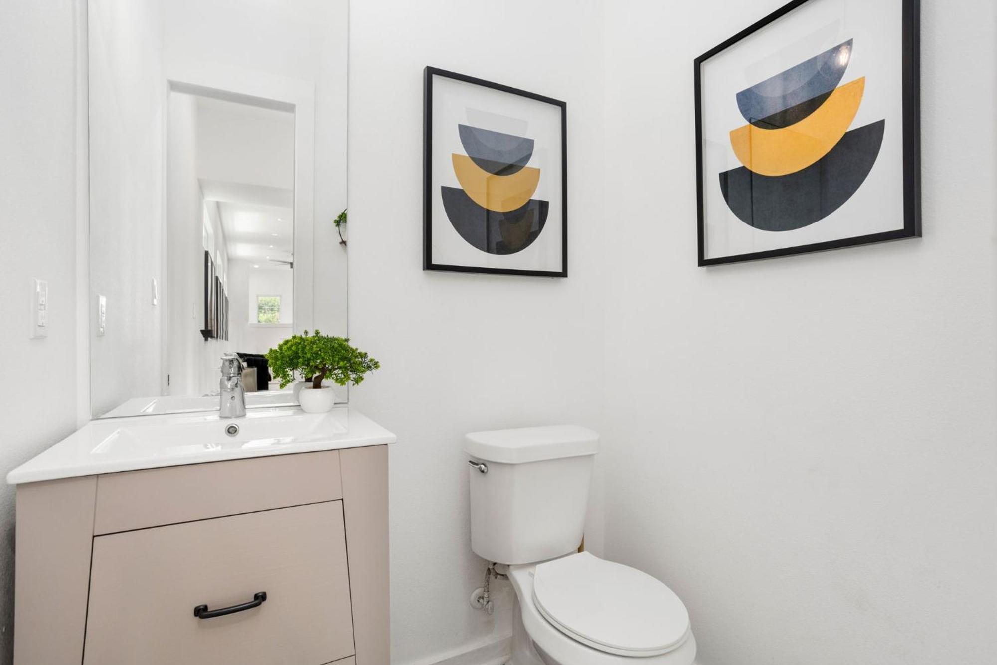 The Heritage Haus - Modern In Downtown Holiday home