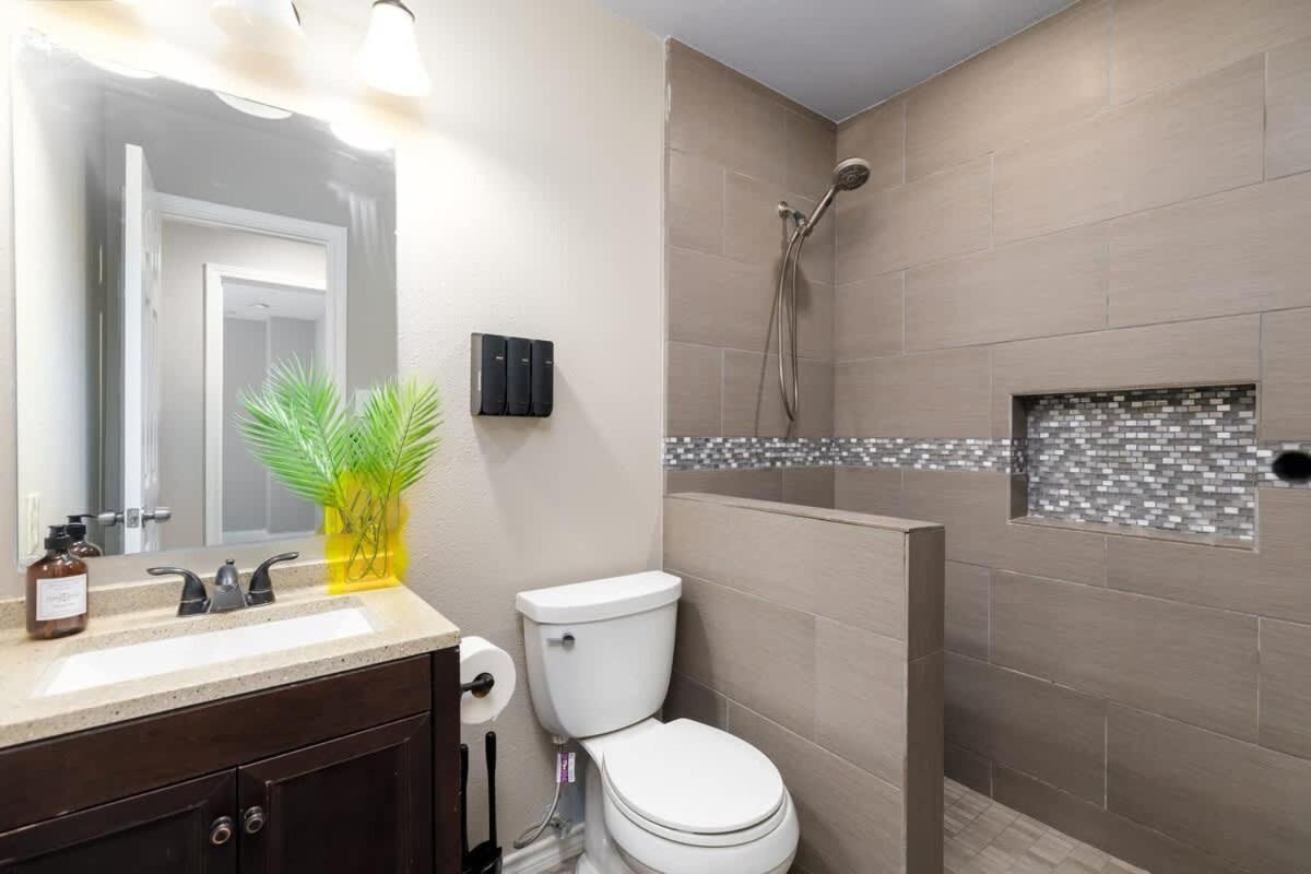 12510 Stunning 4br With Stylish Design San Antonio