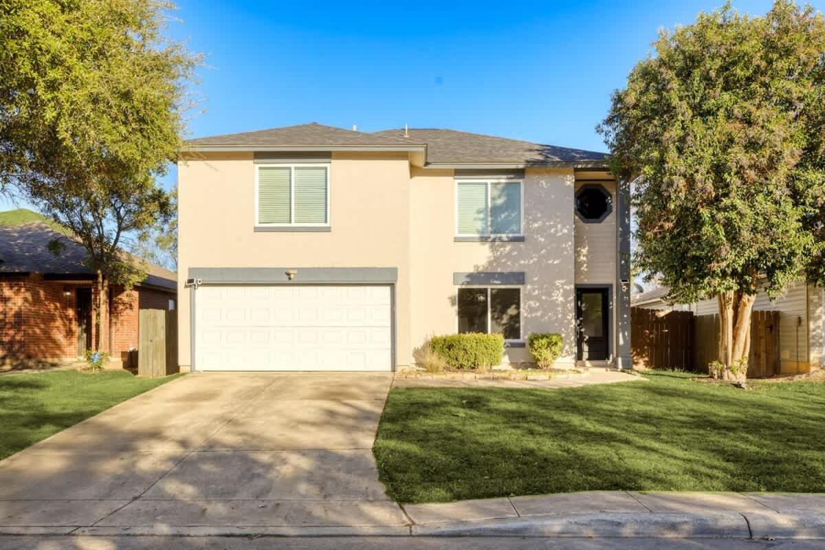 12510 Stunning 4br With Stylish Design San Antonio