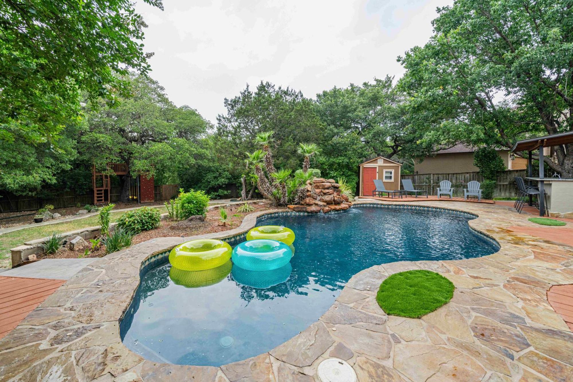 Pool, Games & Bbq Luxury Texas San Antonio