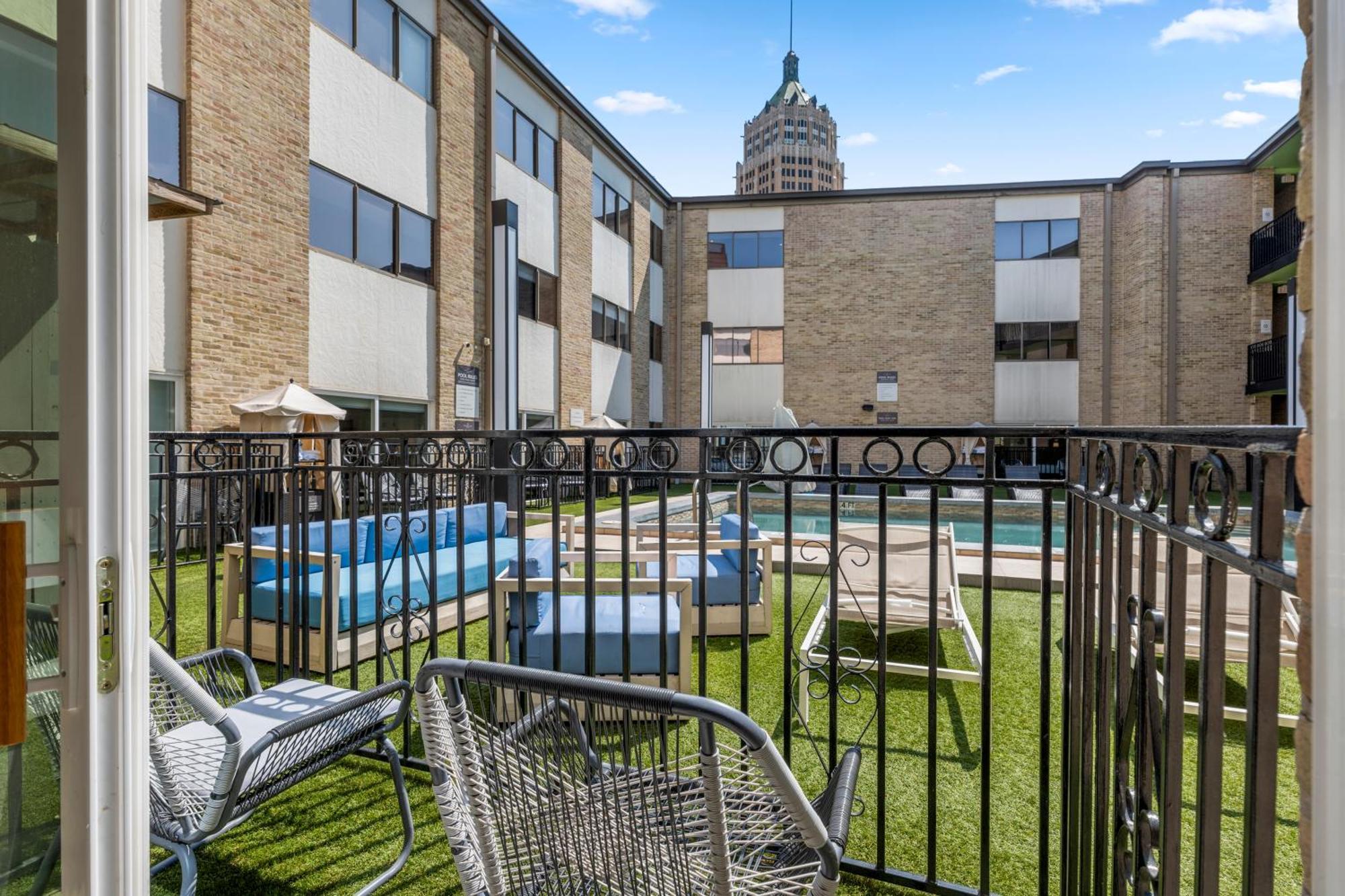 Riverwalk Plaza Hotel San Antonio