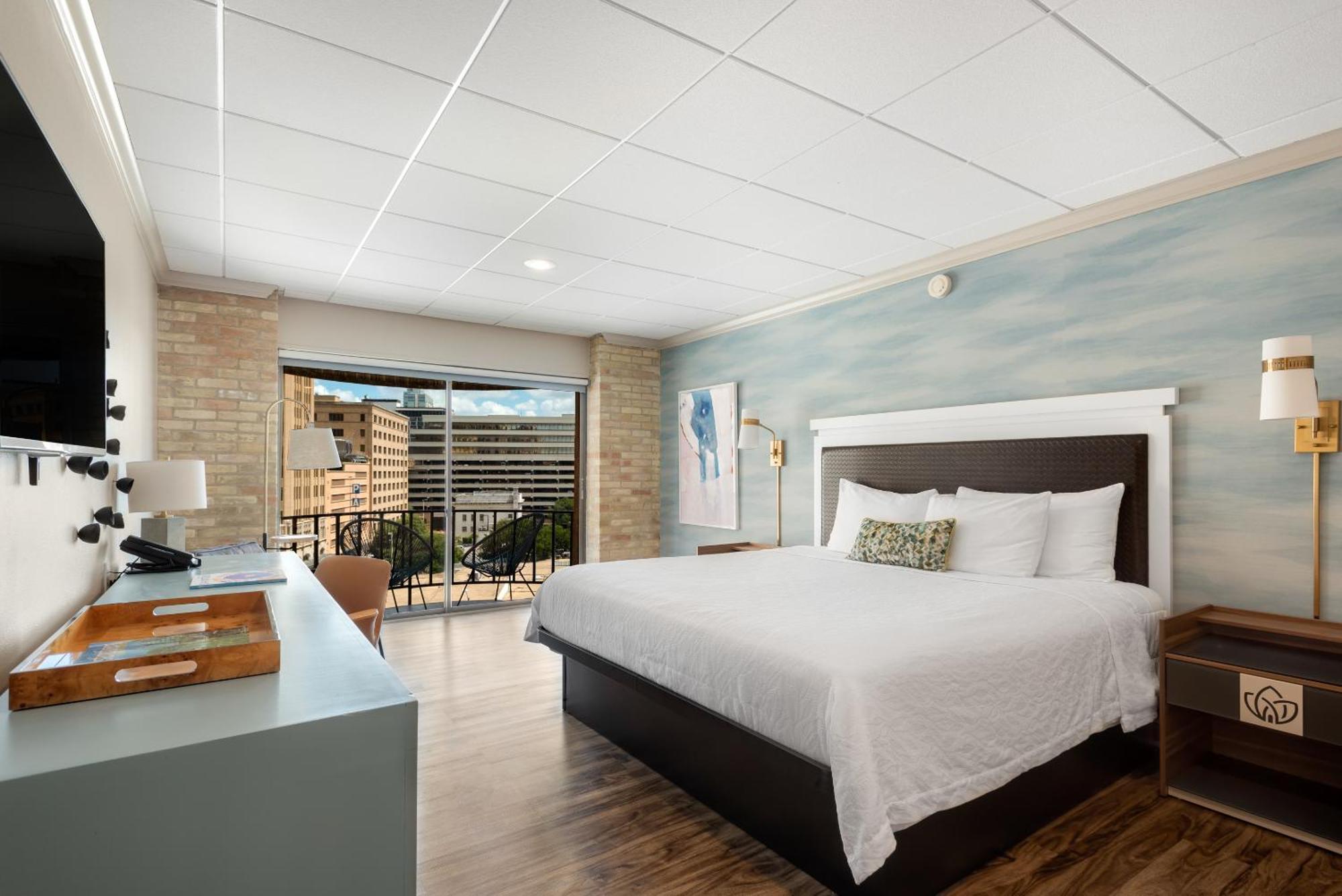 Hotel Riverwalk Plaza 3*