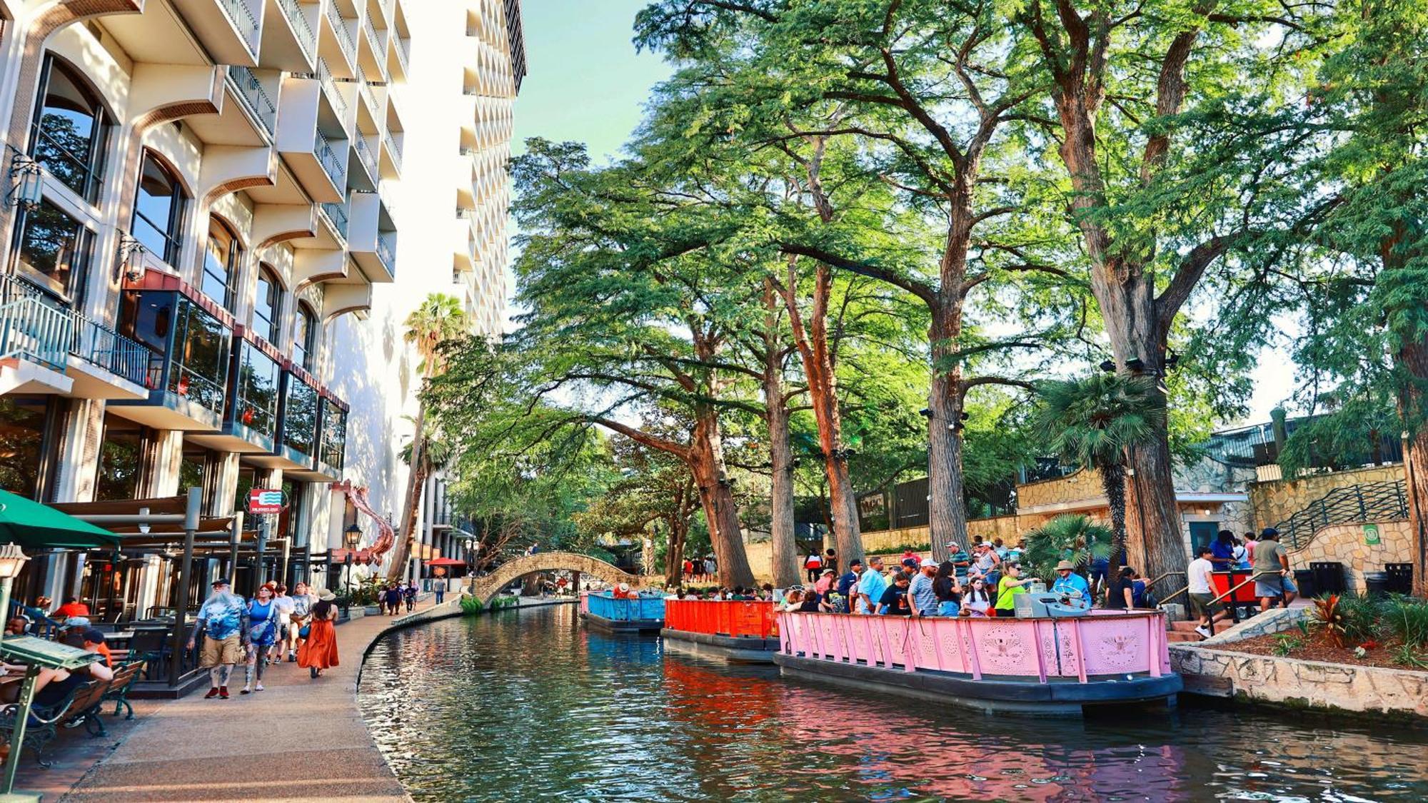 Express & - Rivercenter Area By Ihg Hotel 3*