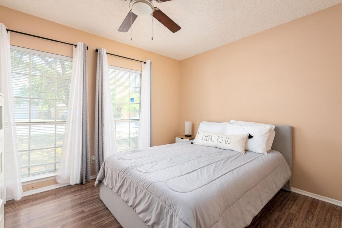 Backyard, Garage, Free Parking, Near Medical Center