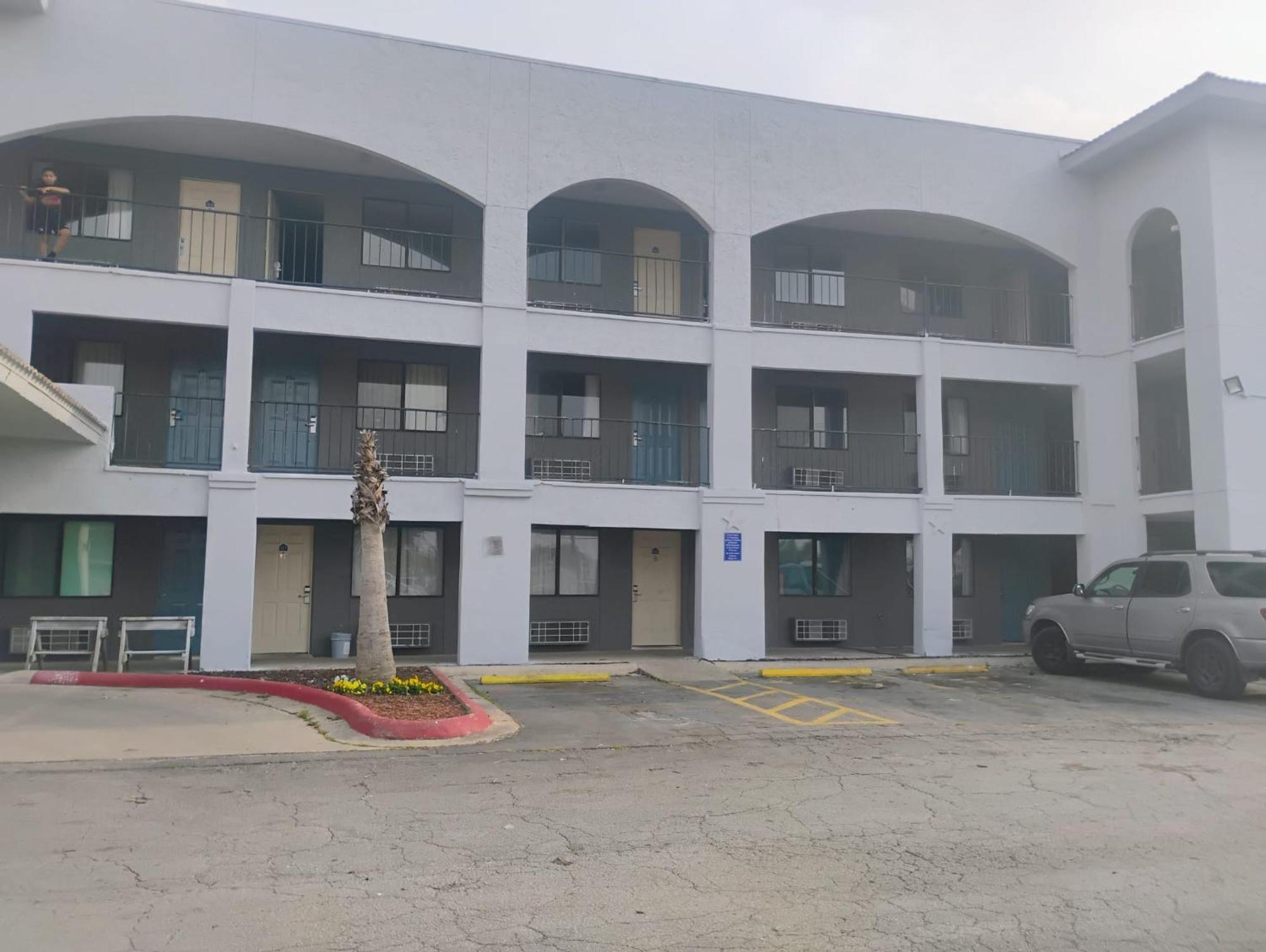 Hallmark And Motel *