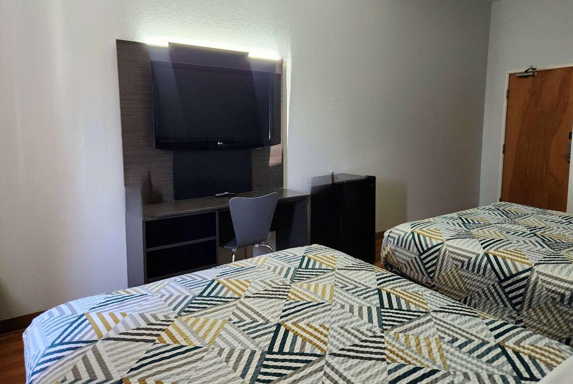 Baymont By Wyndham Airport San Antonio