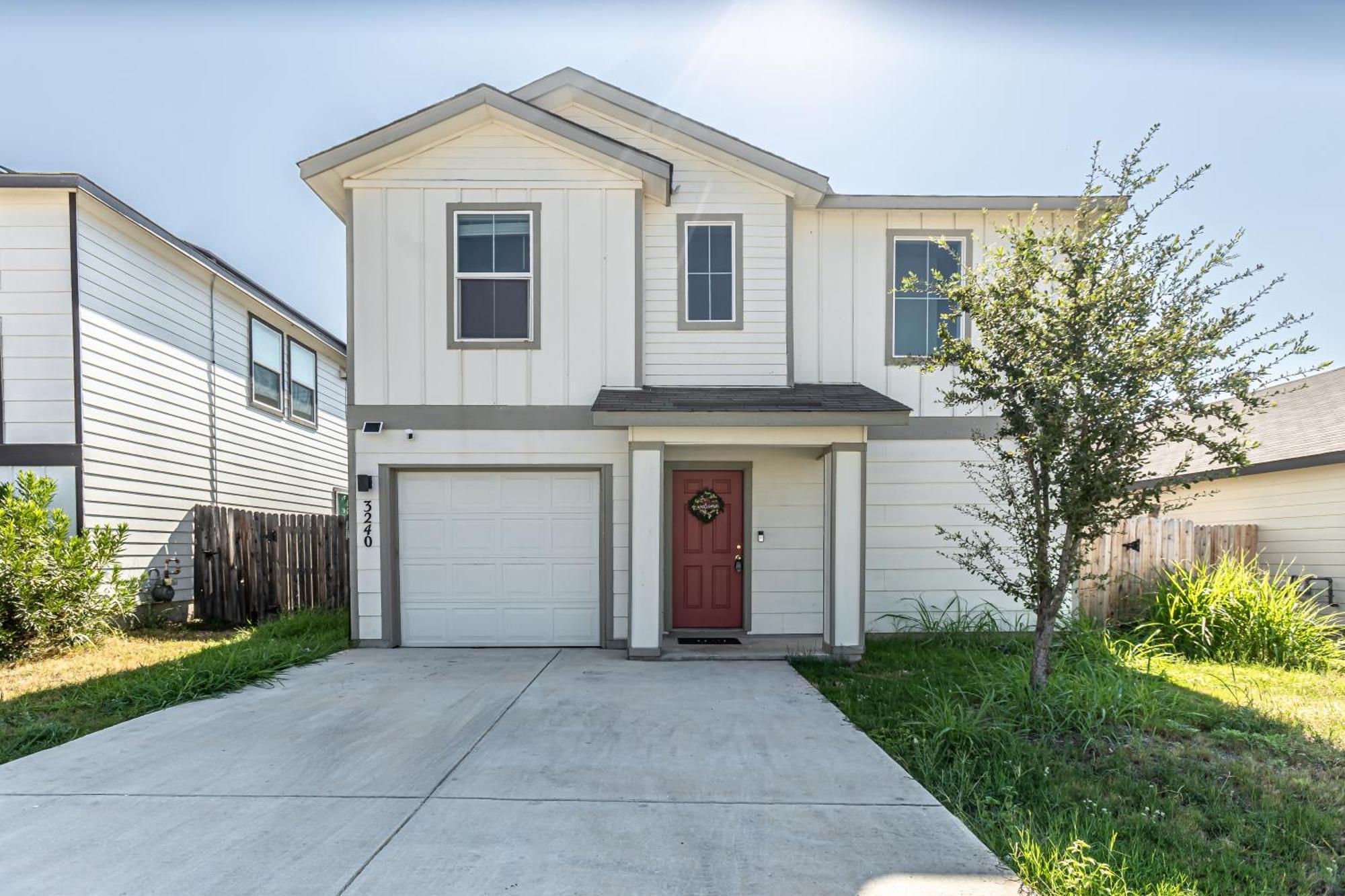 3240 Elegance Meets Luxury 6 Bedroom Lackland Base *