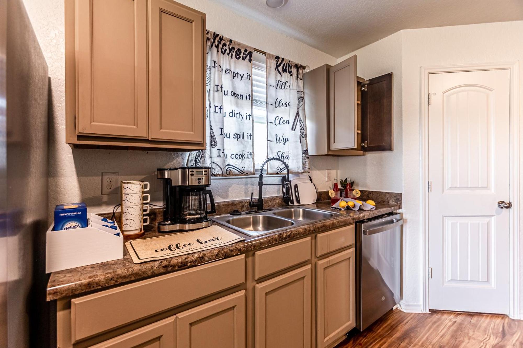 3240 Elegance Meets Luxury 6 Bedroom Lackland Base * San Antonio