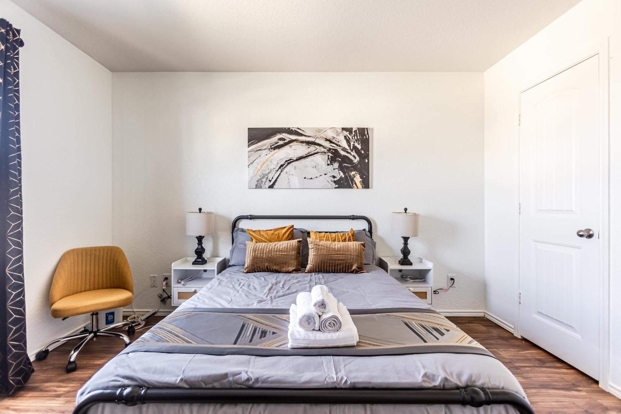 Holiday home 3240 Elegance Meets Luxury 6 Bedroom Lackland Base *