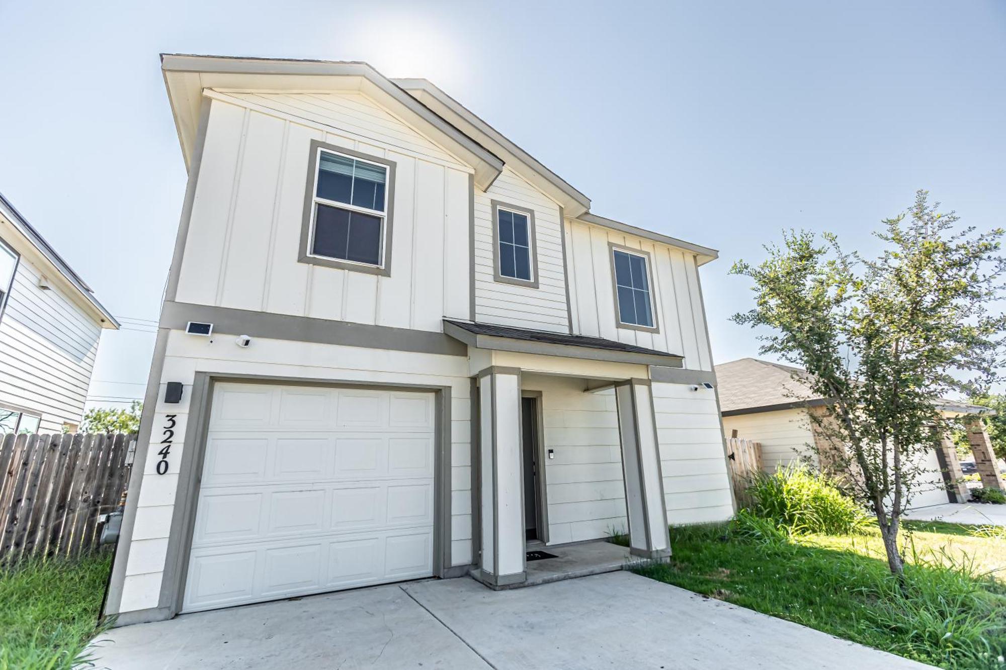 Holiday home 3240 Elegance Meets Luxury 6 Bedroom Lackland Base *