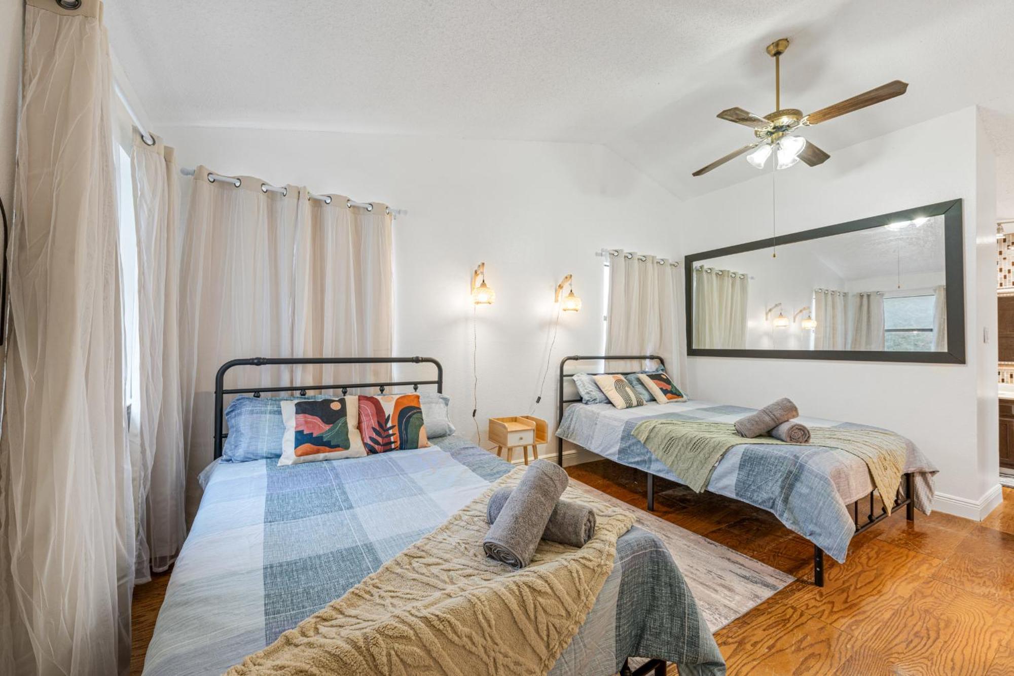 Holiday home 13802 M2 6br Saia Morgan's Randolph Afb