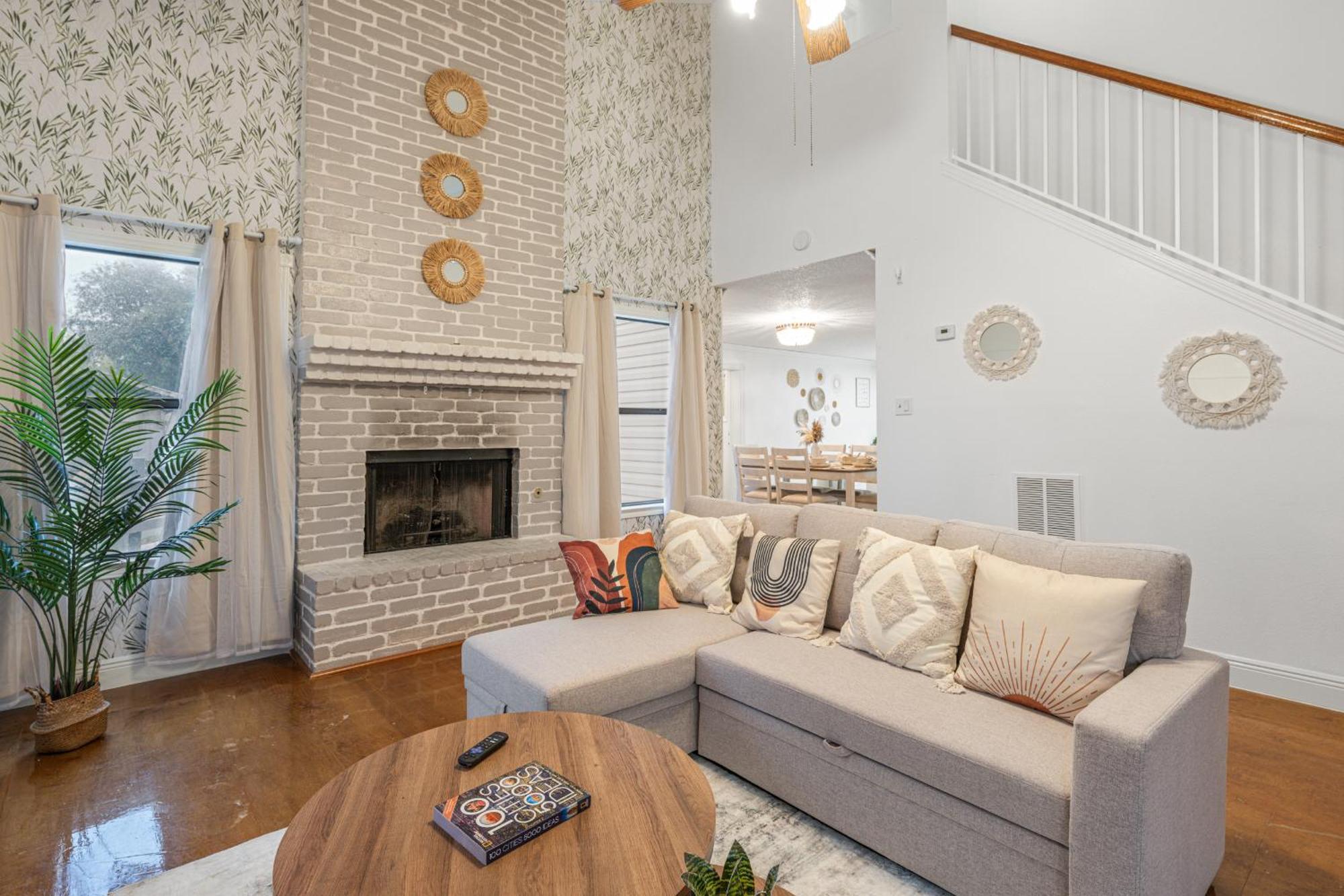 13802 M2 6br Saia Morgan's Randolph Afb Holiday home