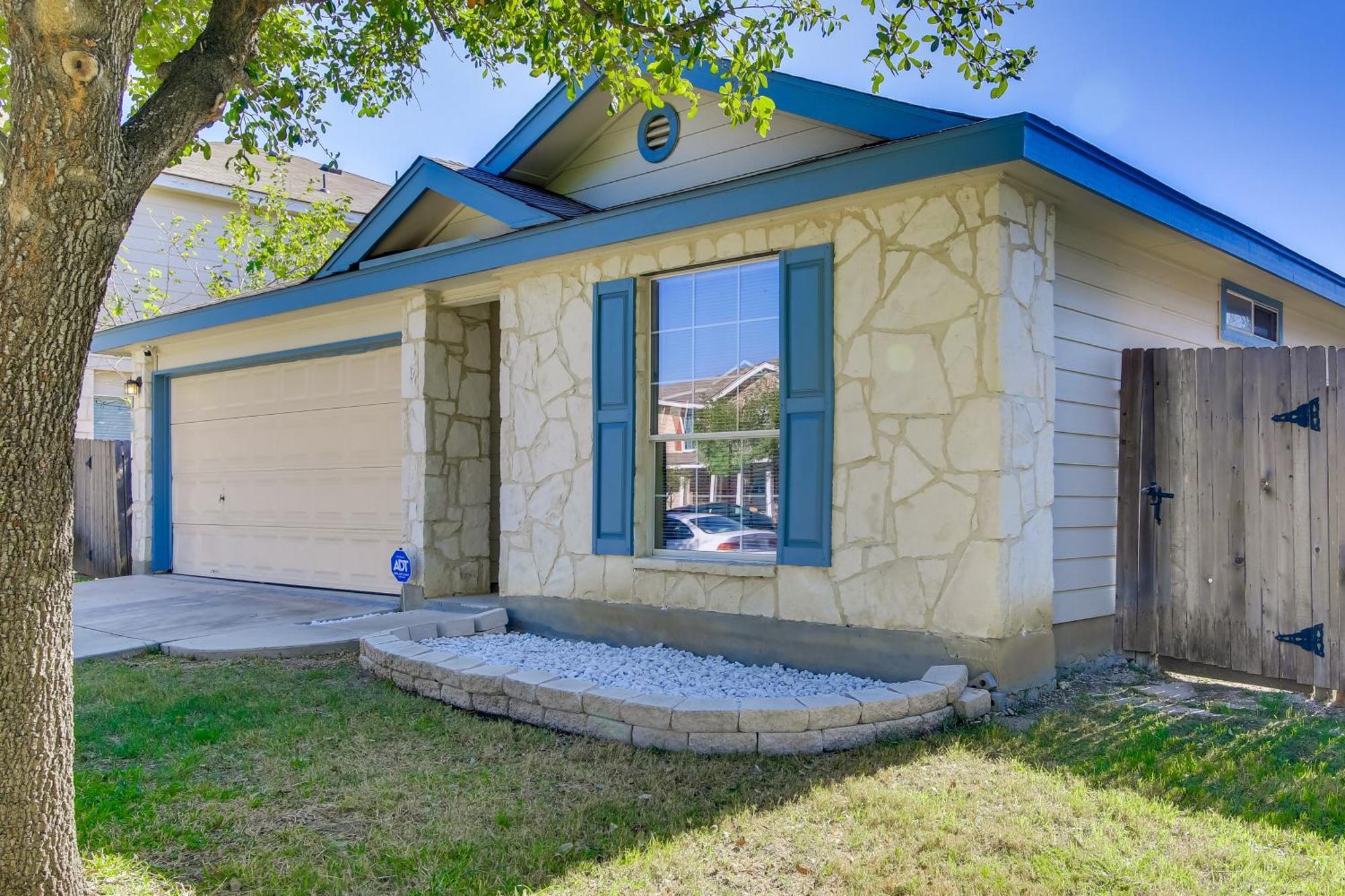Holiday home Abode With Yard Less Than 4 Mi To Lackland San Antonio