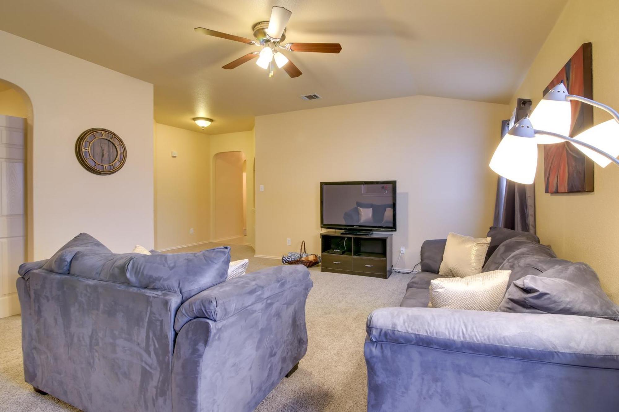 Abode With Yard Less Than 4 Mi To Lackland Holiday home *