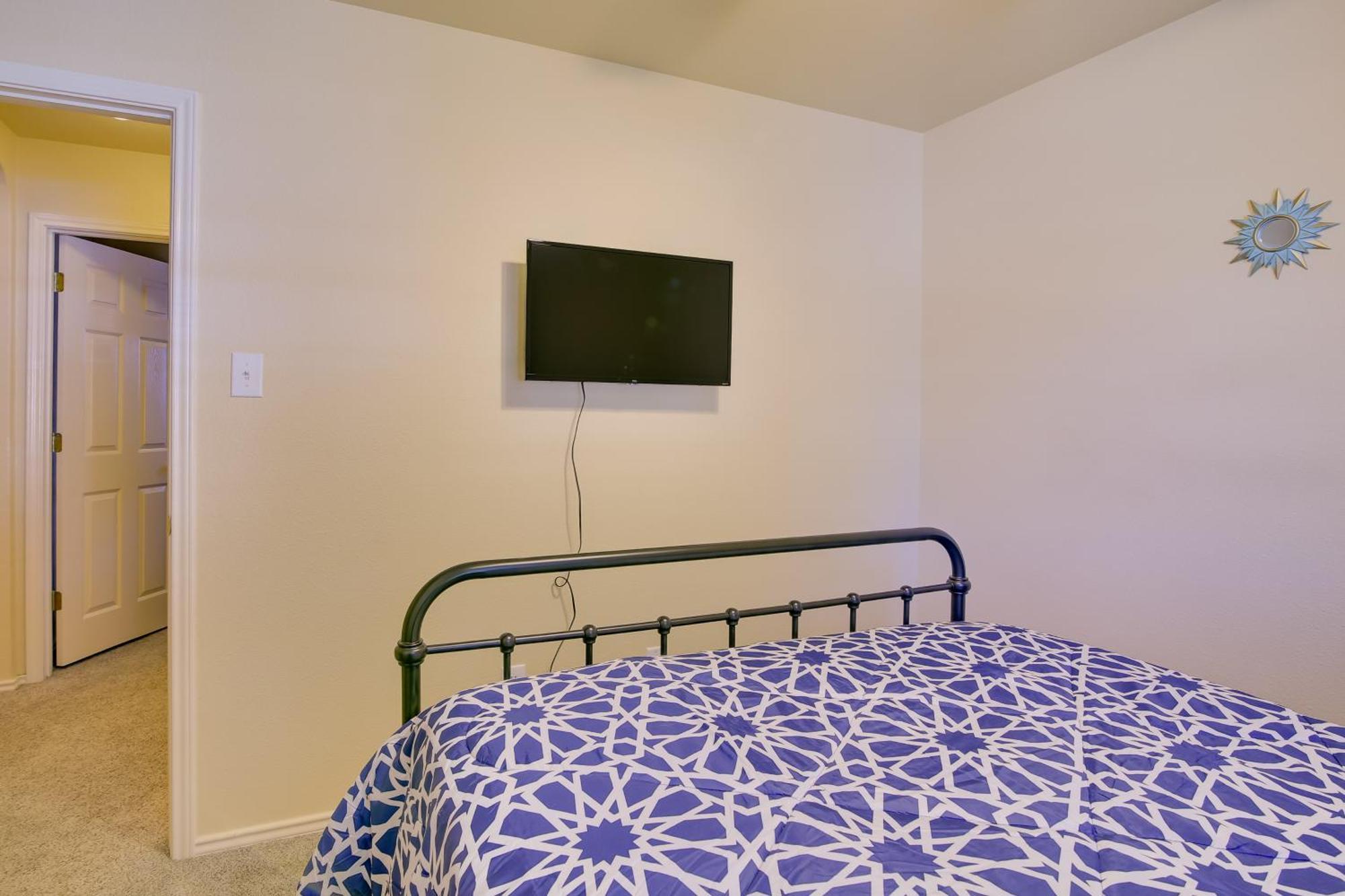 Abode With Yard Less Than 4 Mi To Lackland * San Antonio