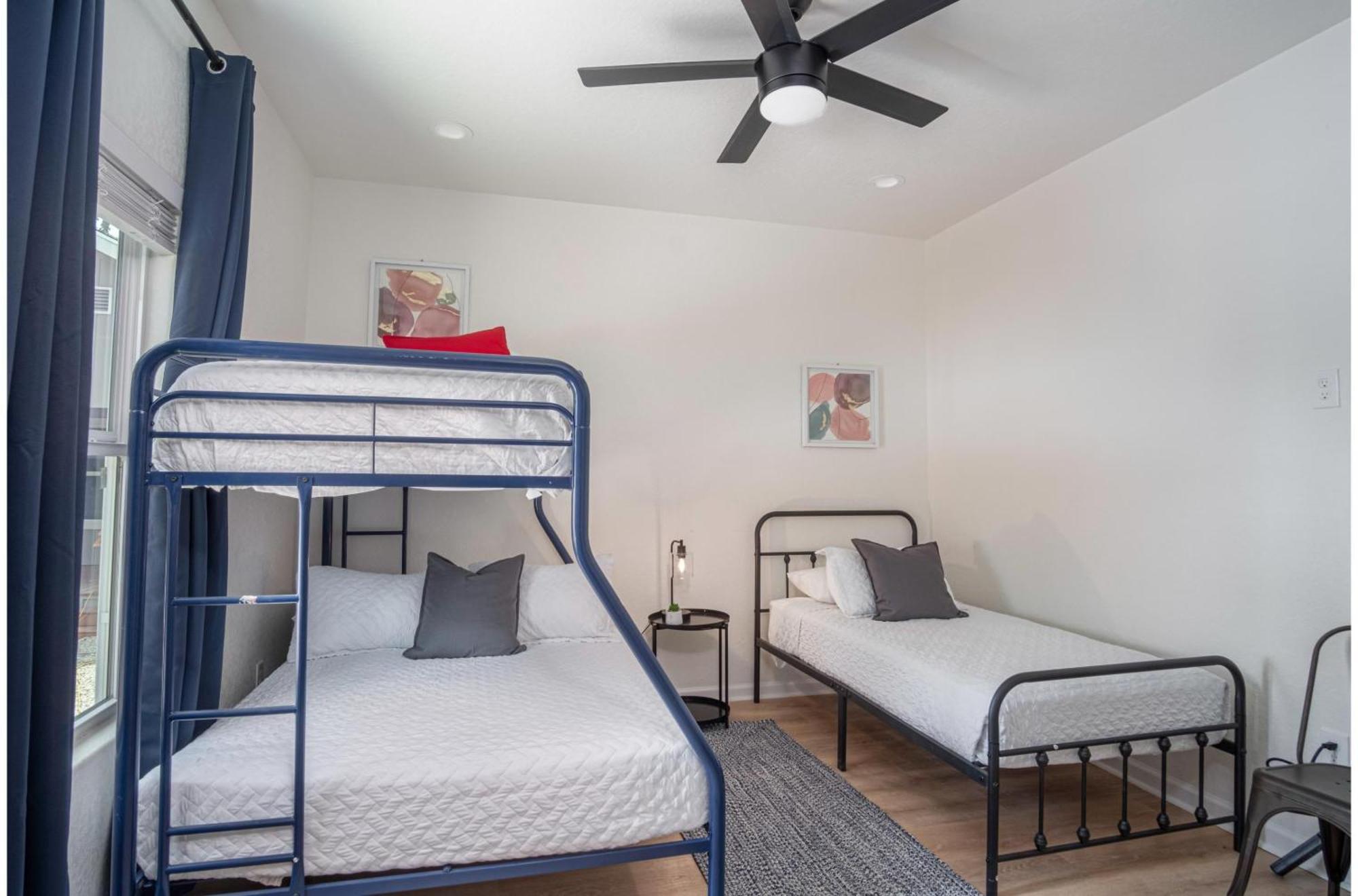Vibrant 4br3ba Oasis Near Happy Downtown San Antonio