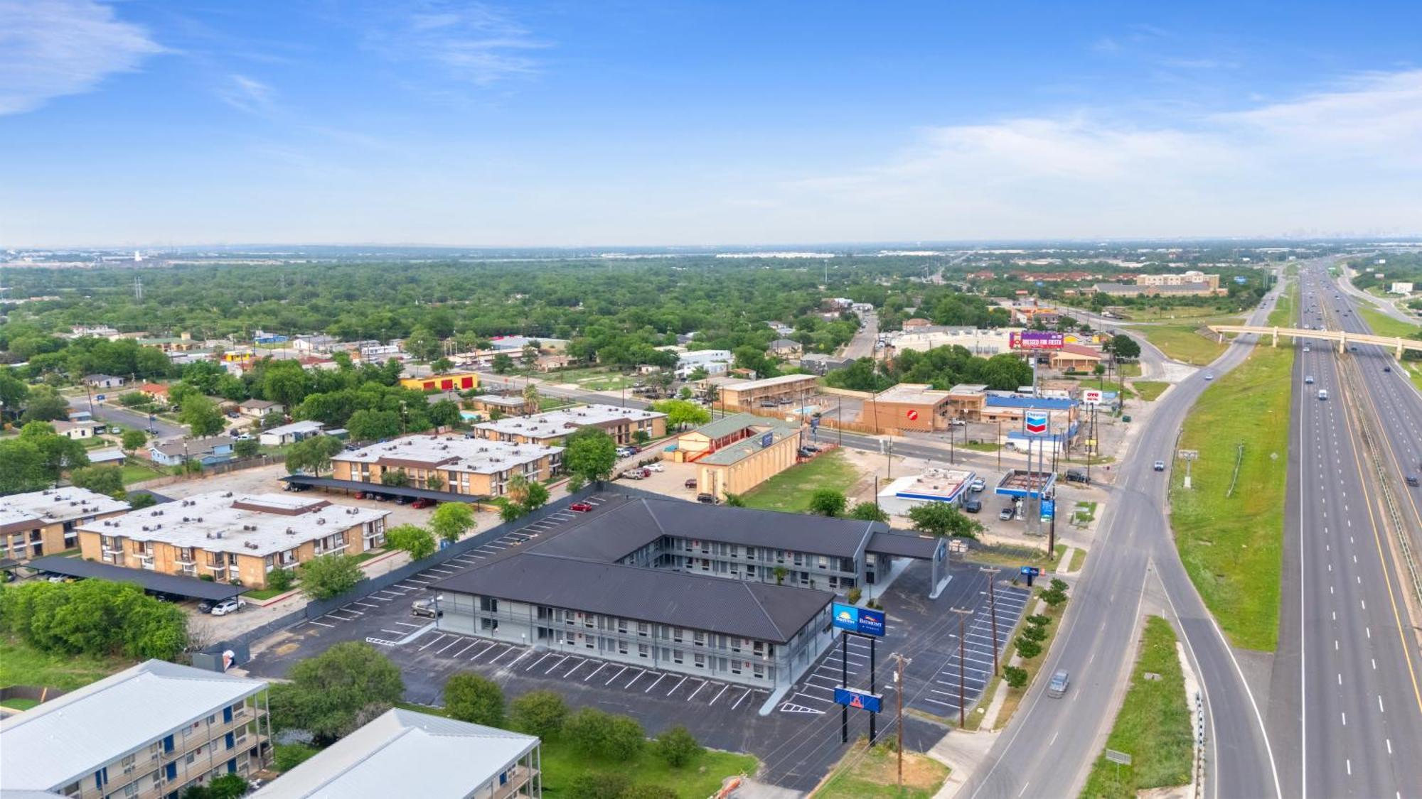 GreenTree Inn San Antonio/Lackland Air Force Base Hotel San Antonio