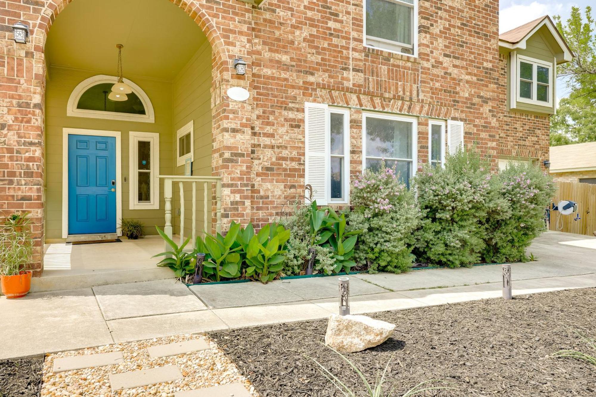 Holiday home Dog-friendly Live Oak With Hot Tub And Game Room!