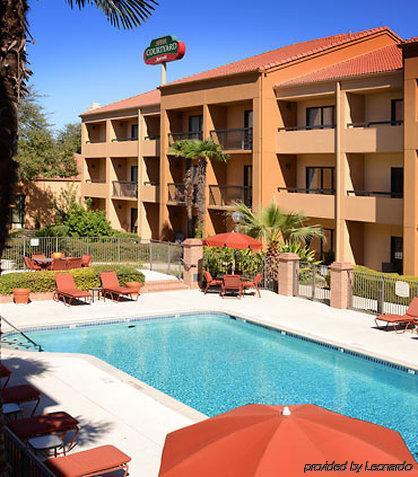 Courtyard By Marriott Downtown 3*