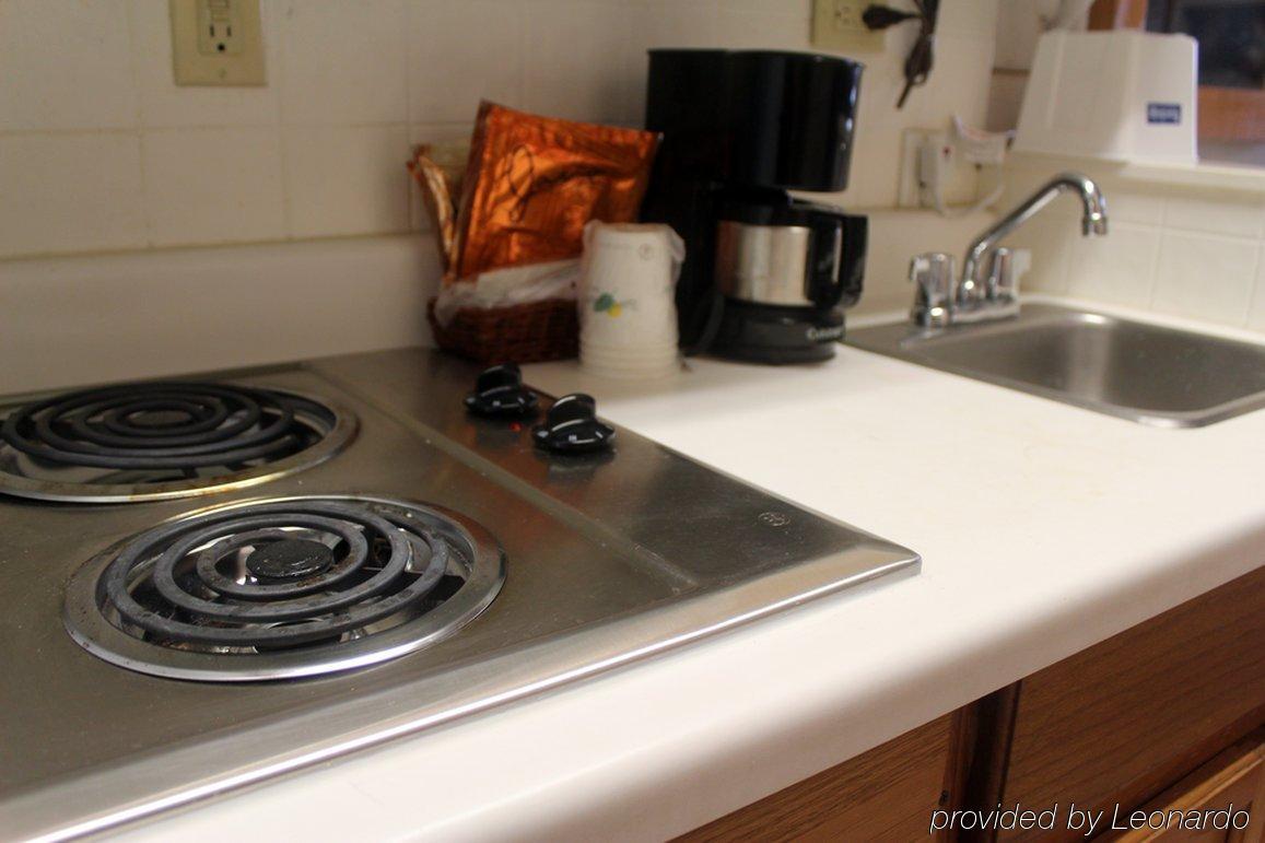 Salado Creek Hotel 3*