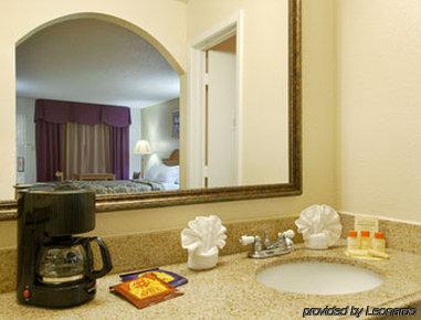 Hotel Days By Wyndham Interstate Hwy 35 North San Antonio