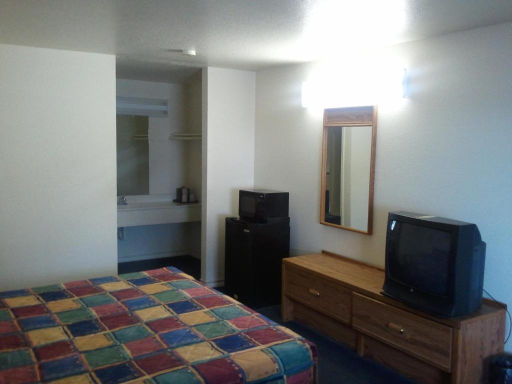 Country Hotel 2*