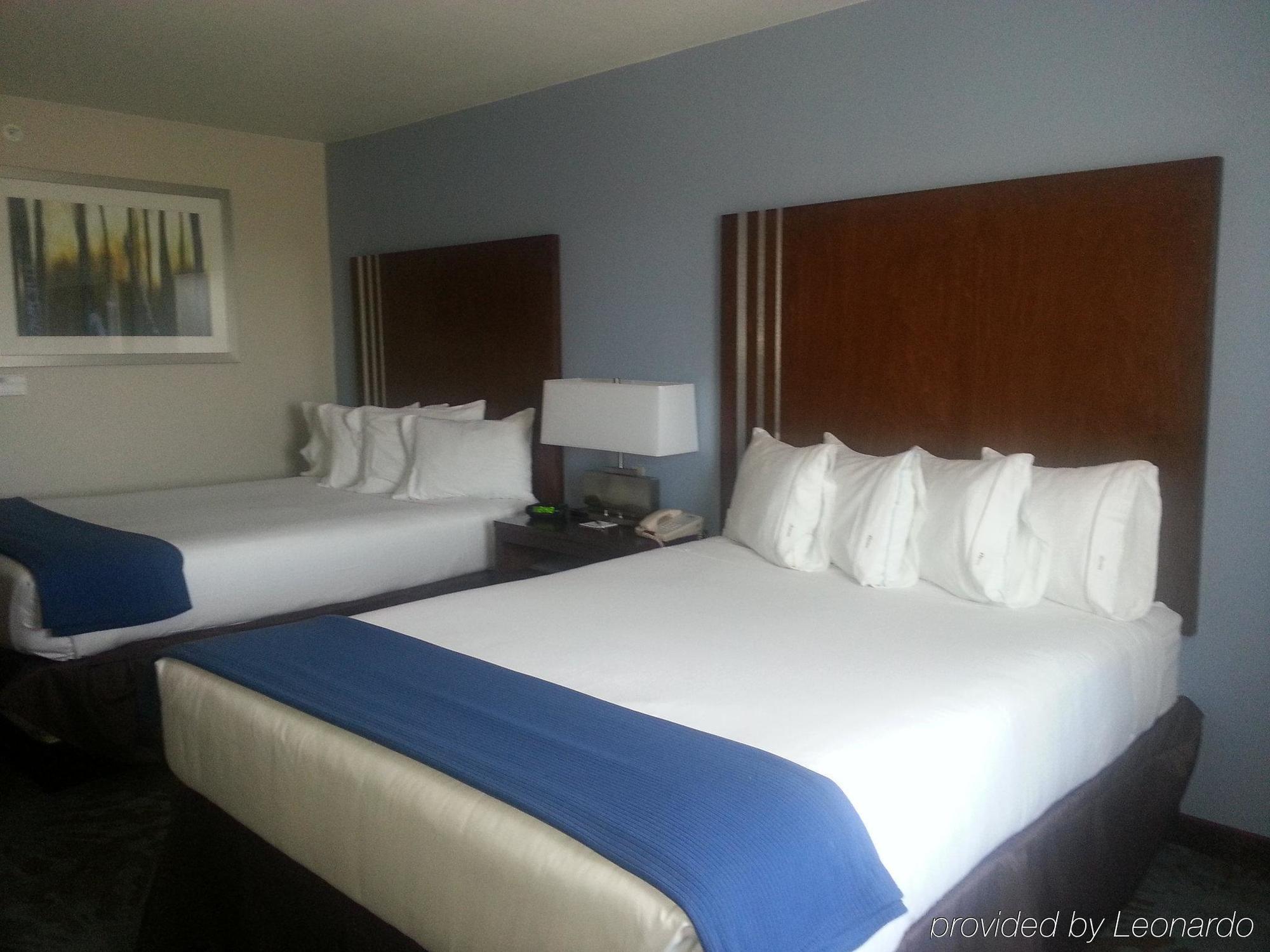 Hotel Express & Nw Near Seaworld By Ihg 2*