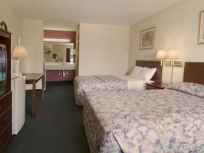 Hometowne By Red Roof E - Frost Bank Center Motel 2*