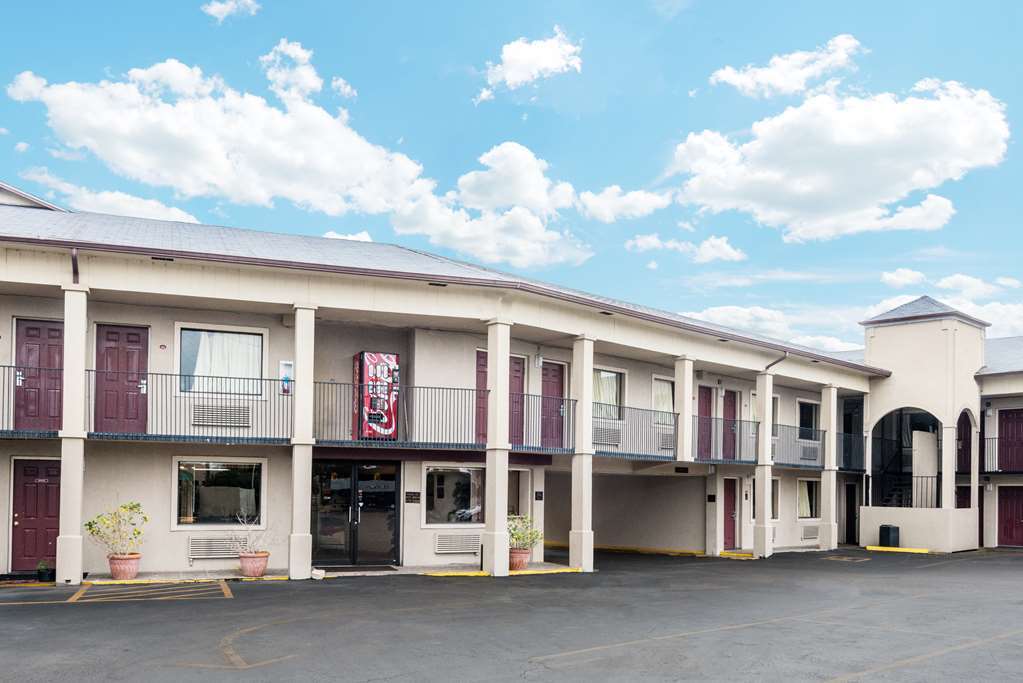 Motel Super 8 By Wyndham Pearl District Downtown 2*