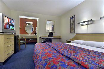 Hotel Q Extended