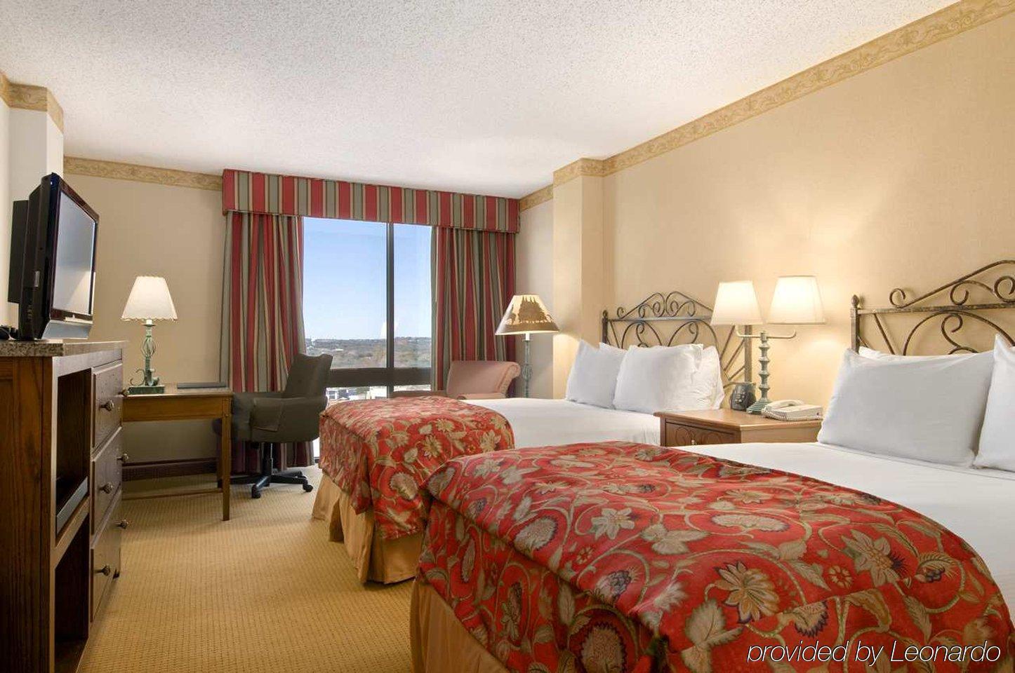 Doubletree By Hilton Airport Hotel San Antonio